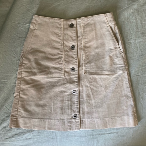 Uniqlo corduroy skirt - Picture 4 of 8